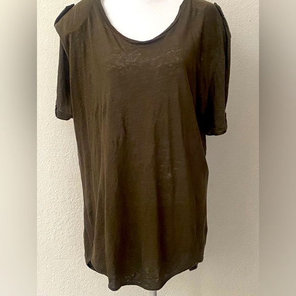 Military inspired Pierre Balmain Olive green T-shirt with Chain mail details - Picture 1 of 5